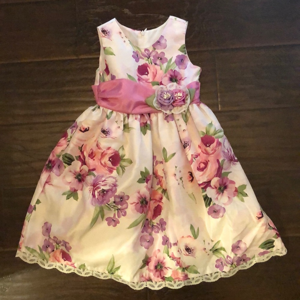 Beautiful Easter dress!